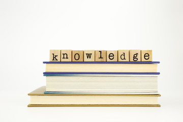 斯卡布罗集市主题曲 叶塞尼亚主题曲叫什么名